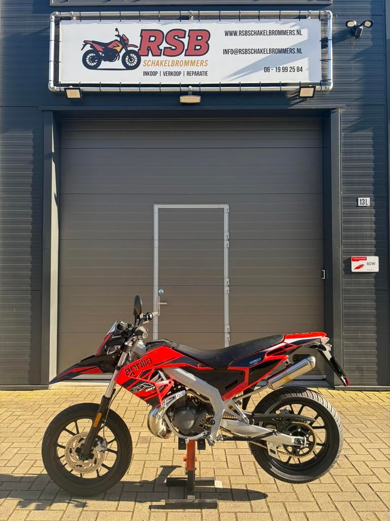 Aprilia SX 50 2T E4 2018-2020, Fietsen en Brommers, Brommers | Derbi, Ophalen, 6 versnellingen, Maximaal 45 km/u, 49 cc