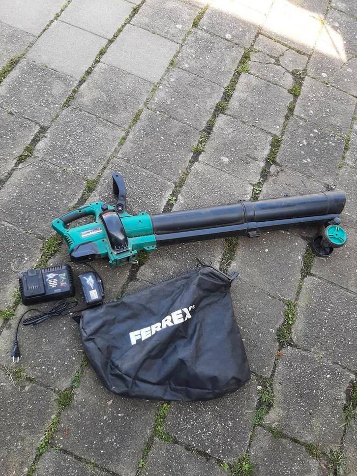 Ferrex Bladblazer en Zuiger met Accu en Oplader, Tuin en Terras, Bladblazers, Gebruikt, Handgedragen, Accu, Met opvangzak, Met zuigfunctie