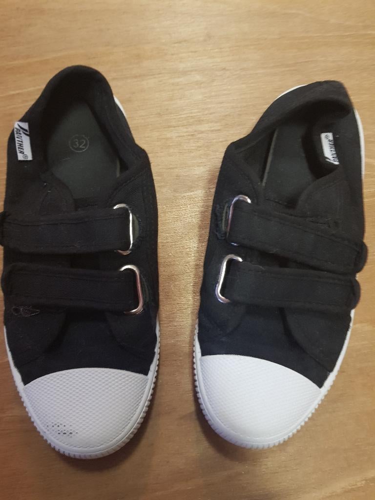 Gymschoenen maat 33, Kinderen en Baby's, Kinderkleding | Schoenen en Sokken, Ophalen, Gebruikt, Jongen of Meisje, Sportschoenen