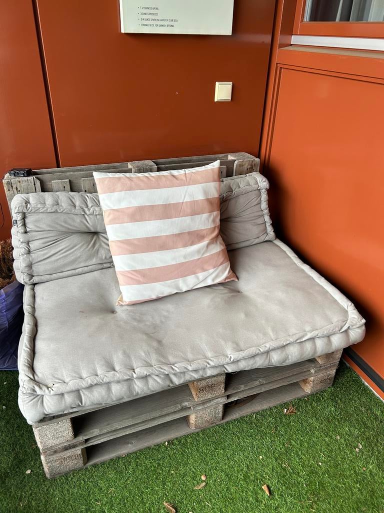 Gratis: Pallet bank inclusief kussens, Ophalen, Gebruikt, 150 tot 200 cm, Tweepersoons