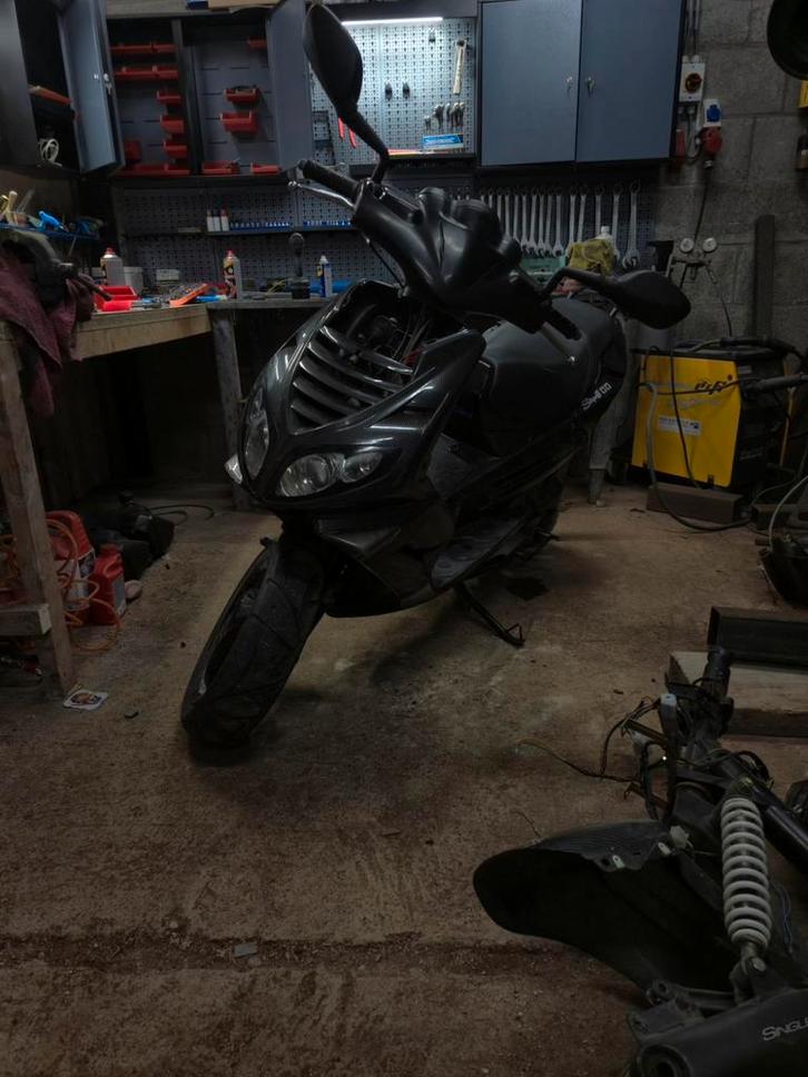 Peugeot speedfight 2 dd ac, Fietsen en Brommers, Brommers | Peugeot, Zo goed als nieuw, Ophalen