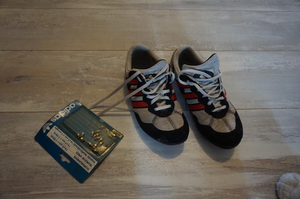 sport schoenen adidas spikes maat   41, Ophalen, Overige kleuren, Adidas, Maat 42/44 (L)
