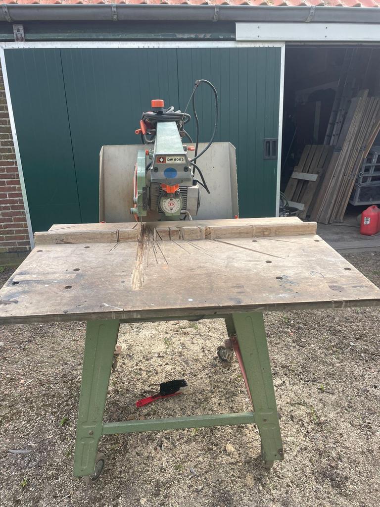 DeWalt radiaalzaag DW8003 op tafel, Ophalen, Gebruikt, 70 mm of meer, Afkortzaag