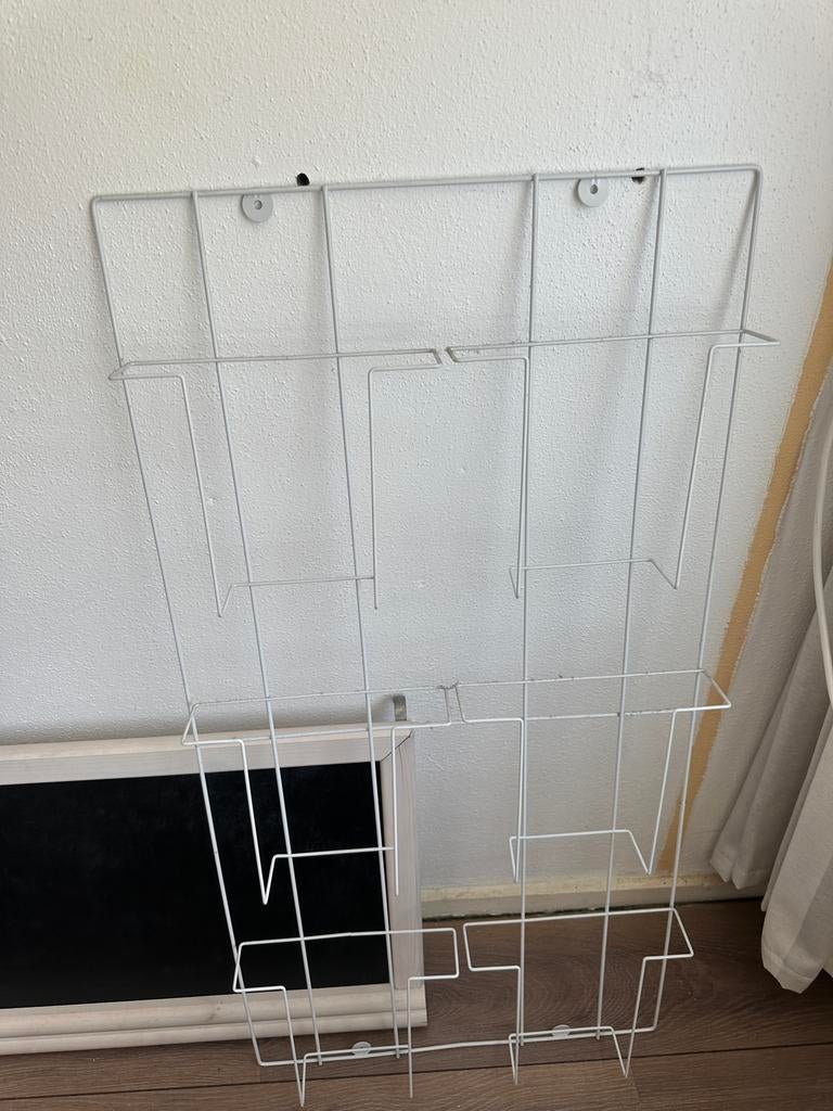 Gratis tijdschriftenrek / wandrek, Ophalen, Gebruikt