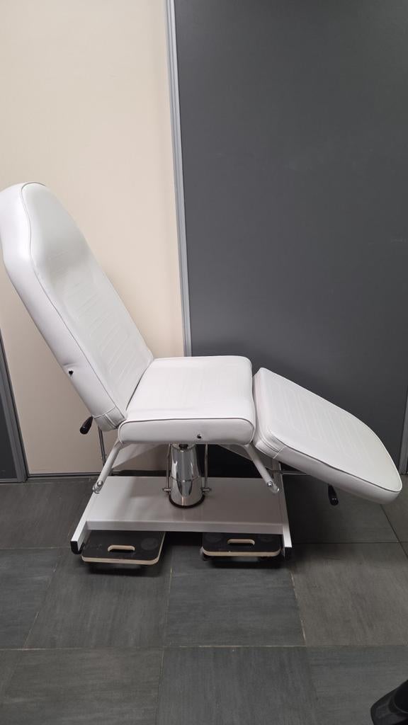 In hoogte verstelbare schoonheidssalon behandelstoel, Ophalen of Verzenden, Gebruikt, Overige typen