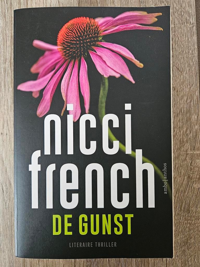Nicci French:De Gunst & Heeft iemand Charlotte Salter gezien, Ophalen of Verzenden, Zo goed als nieuw