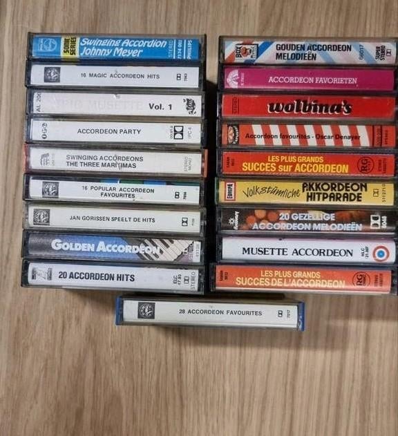 Grote collectie accordeon muziek cassettebandjes (20+), Cd's en Dvd's, Cassettebandjes, Gebruikt, Overige genres, Ophalen of Verzenden