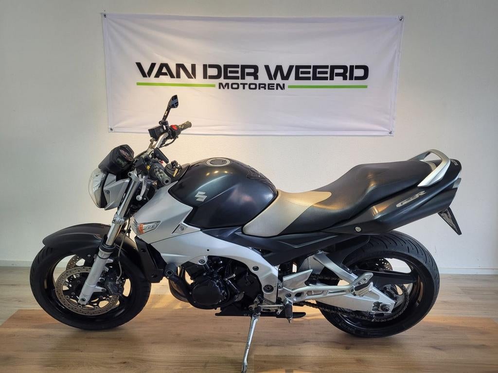 SUZUKI GSR 600 (bj 2006), SUZUKI, 4 cilinders, Motorrijbewijs A, Bedrijf
