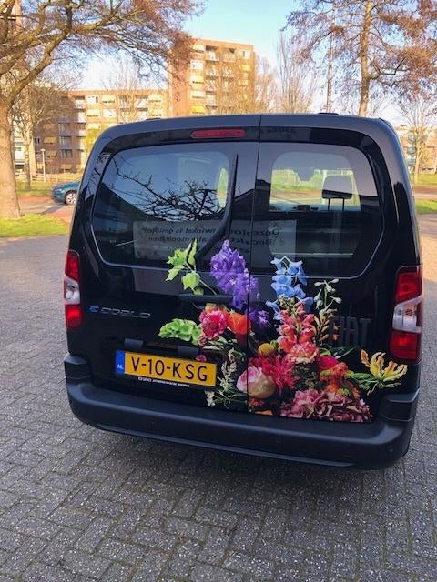 Fiat Doblo Cargo EV 50 kWh 136pk L2 Flew Crewcab Aut 2024, Auto's, 1716 kg, Stof, Zwart, 900 min