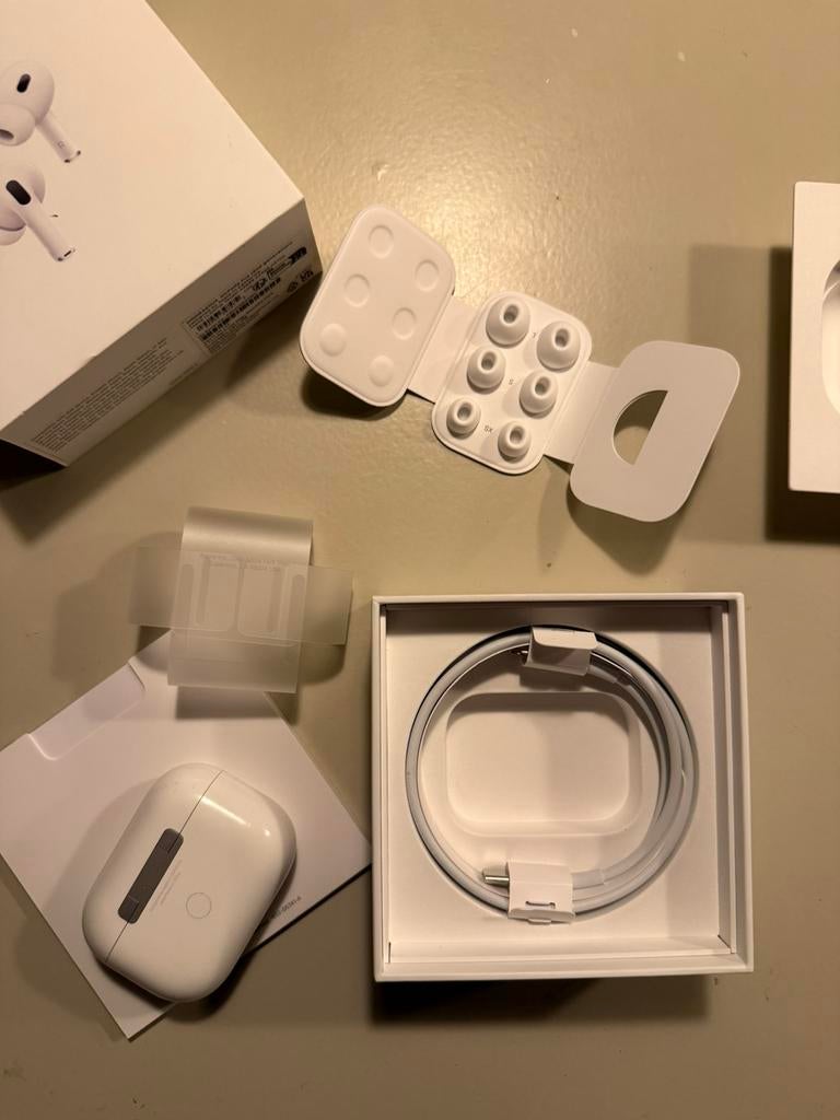 Originele Apple AirPods Pro 2, Telecommunicatie, Mobiele telefoons | Oordopjes, Ophalen of Verzenden, Zo goed als nieuw