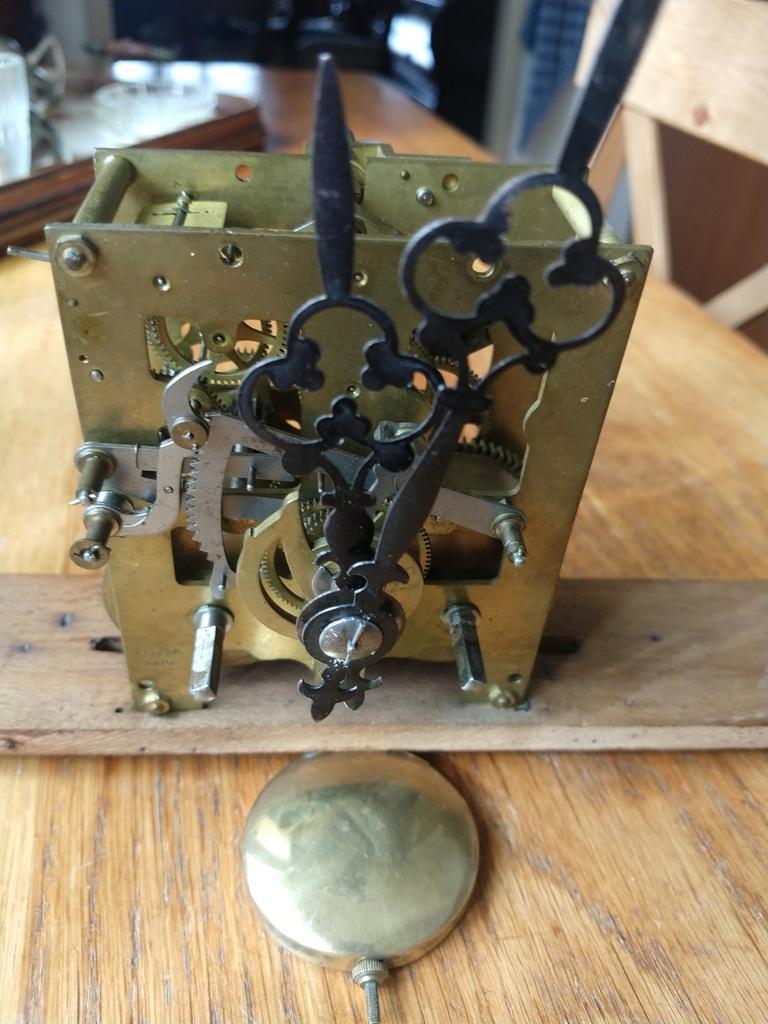 Uurwerk met slinger en gong, Antiek en Kunst, Antiek | Klokken, Ophalen of Verzenden