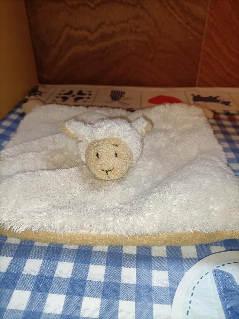 Happy Horse lammetje/schaap knuffeldoekje, Kinderen en Baby's, Speelgoed | Knuffels en Pluche, Ophalen of Verzenden, Zo goed als nieuw