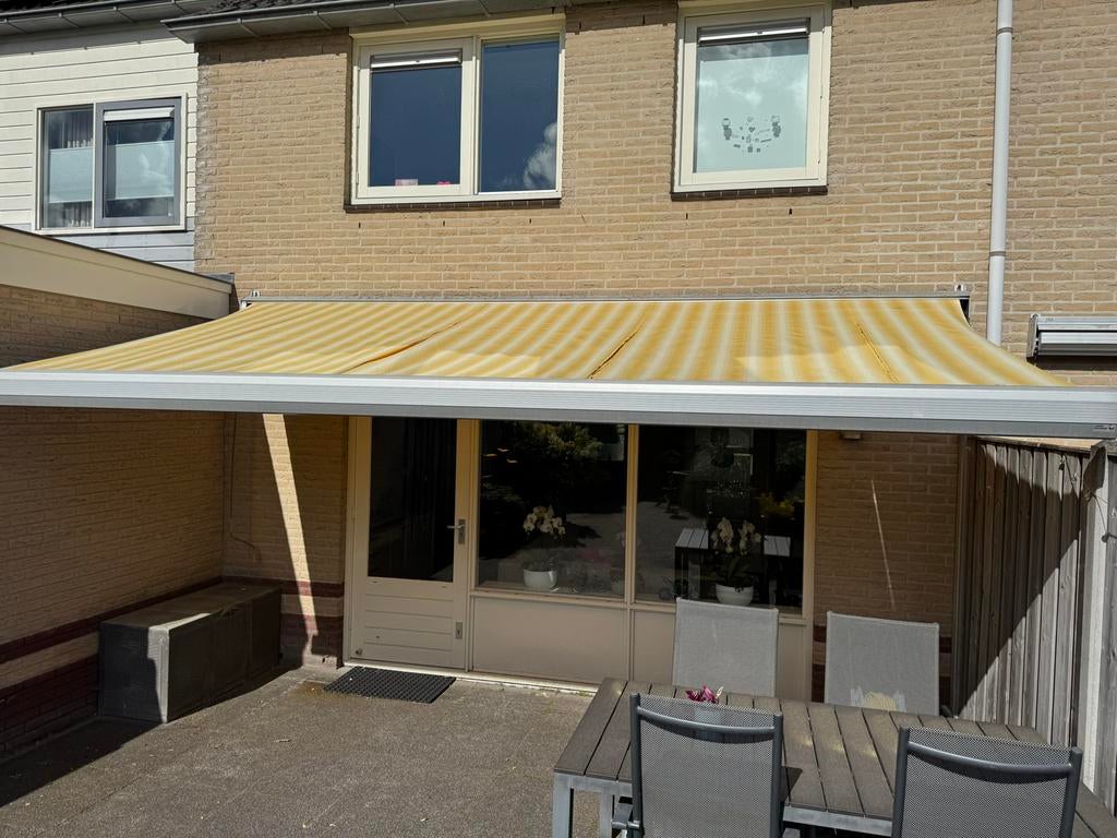 Zonnescherm 5 bij 2,3 meter, Tuin en Terras, Zonneschermen, Ophalen, Gebruikt, 450 cm of meer, 150 tot 300 cm