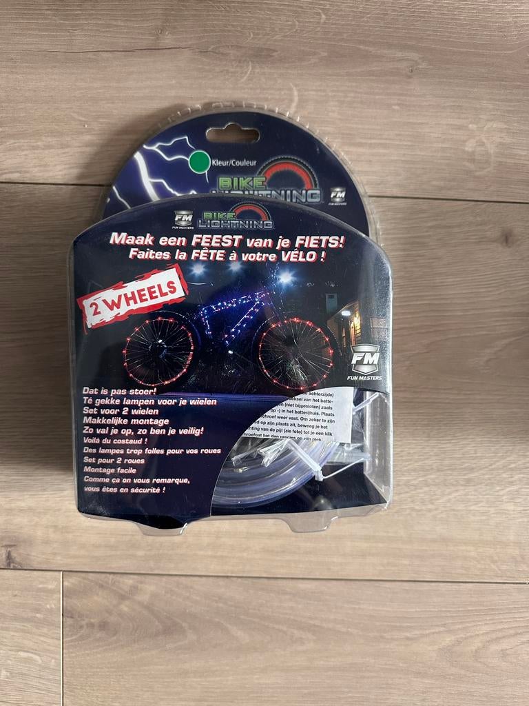 Feestverlichting fiets ( maak een feest van je fiets), Fietsen en Brommers, Fietsaccessoires | Fietsverlichting, Ophalen of Verzenden