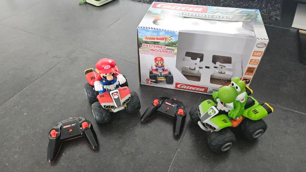 Bestuurbare yoshi en mario mariokart carrera, Ophalen of Verzenden, Gebruikt