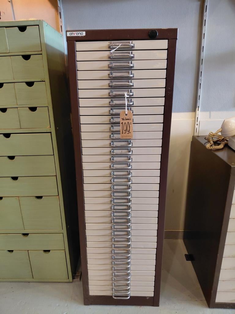 Vintage ijzeren ladekast - Arend ladekast - industriële kast, Huis en Inrichting, Kasten | Ladekasten, Ophalen, Minder dan 50 cm
