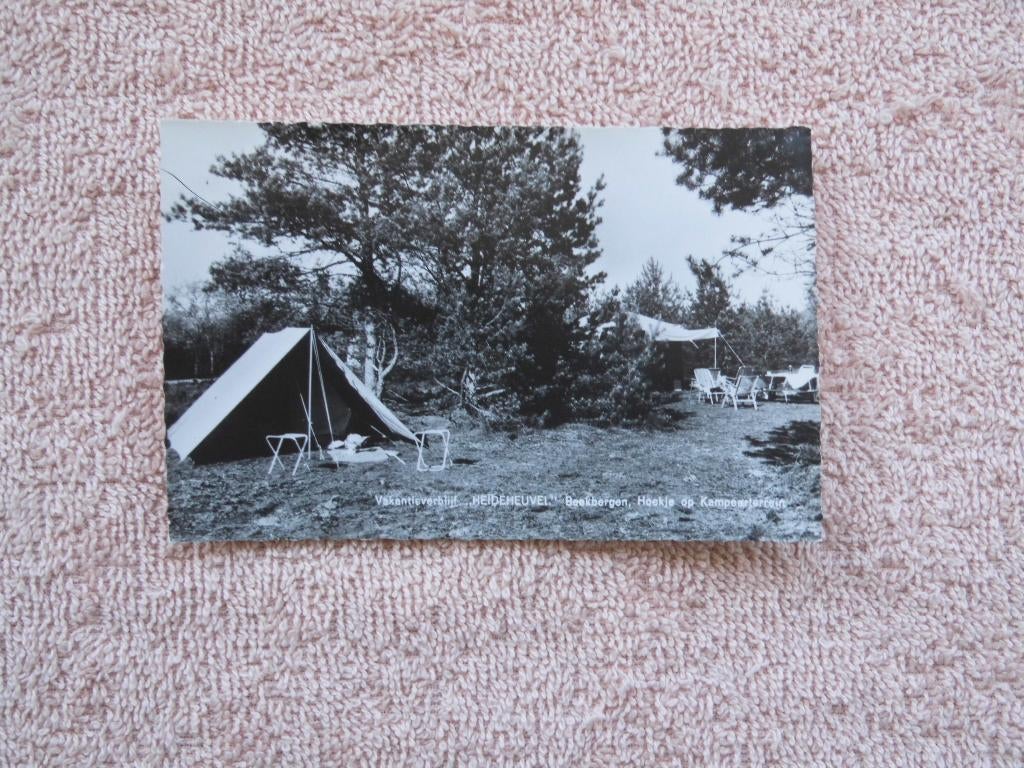 Beekbergen , Heideheuvel, hoekje op kampeerterrein, Ophalen of Verzenden, 1940 tot 1960, Gelopen, Gelderland