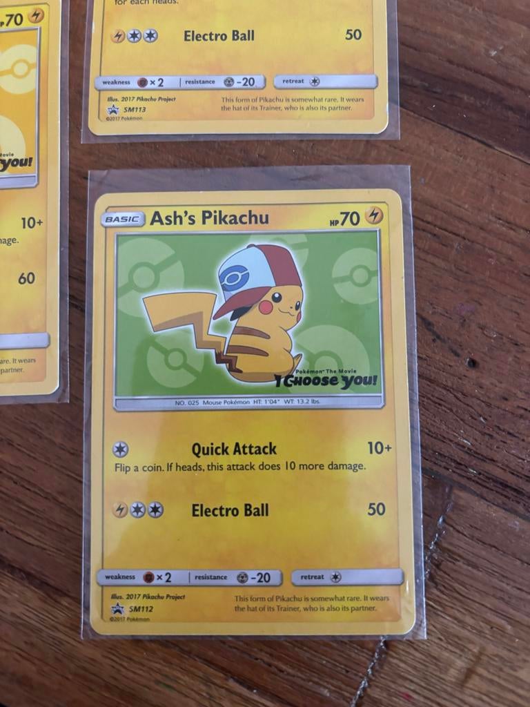 Ash's Pikachu Pokémon kaarten SM113 SM112 SM111, Ophalen of Verzenden, Gebruikt, Meerdere kaarten