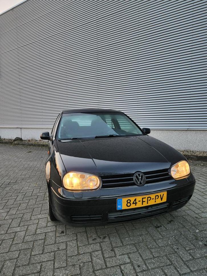 Volkswagen Golf 2.0 85KW 2000 Zwart, Auto's, Volkswagen, Particulier, Golf, Benzine, Hatchback, Handgeschakeld, Origineel Nederlands