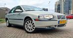 Unieke Volvo S80 2.9 2e eigenaar Volvo Dealer youngtimer, Elektrische buitenspiegels, 1800 kg, Beige, 2922 cc