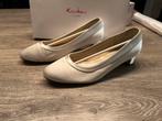 Rainbow club brenda / ivoor satin maat 39 / trouw schoenen, Kleding | Dames, Schoenen, Ophalen, Zo goed als nieuw, Wit