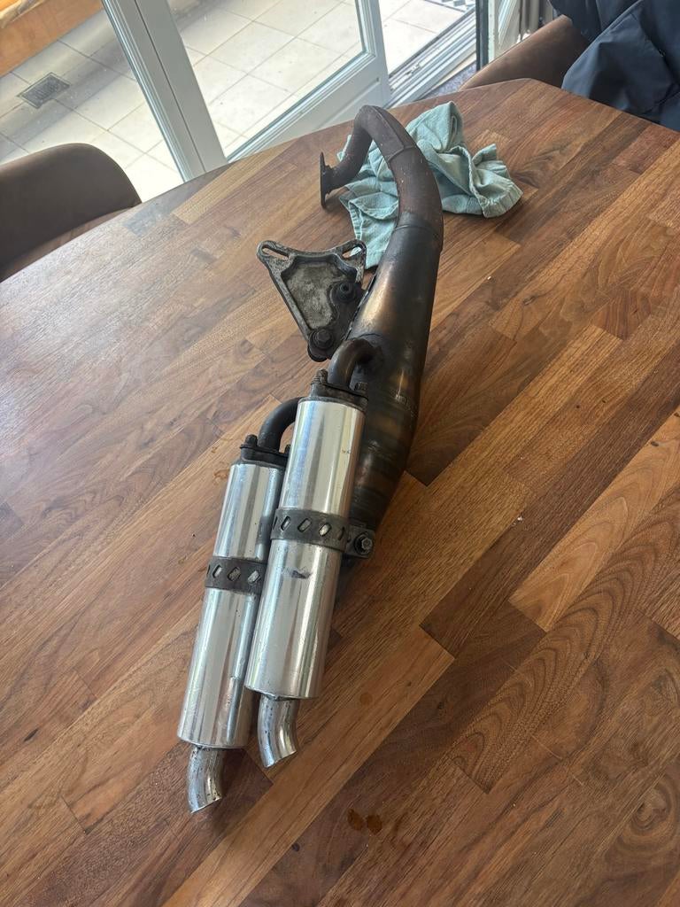 Twin Muffler Uitlaat, Ophalen, Gebruikt