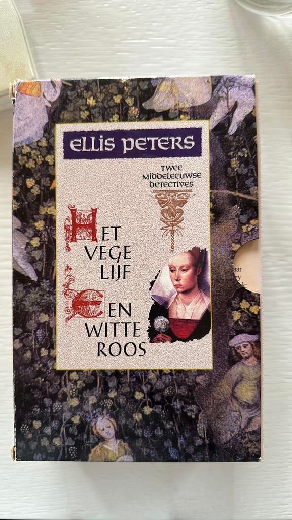 Emily Peters - Vier zaken voor Broeder Cadfael, Boeken, Ophalen of Verzenden, Zo goed als nieuw, Emily Peters