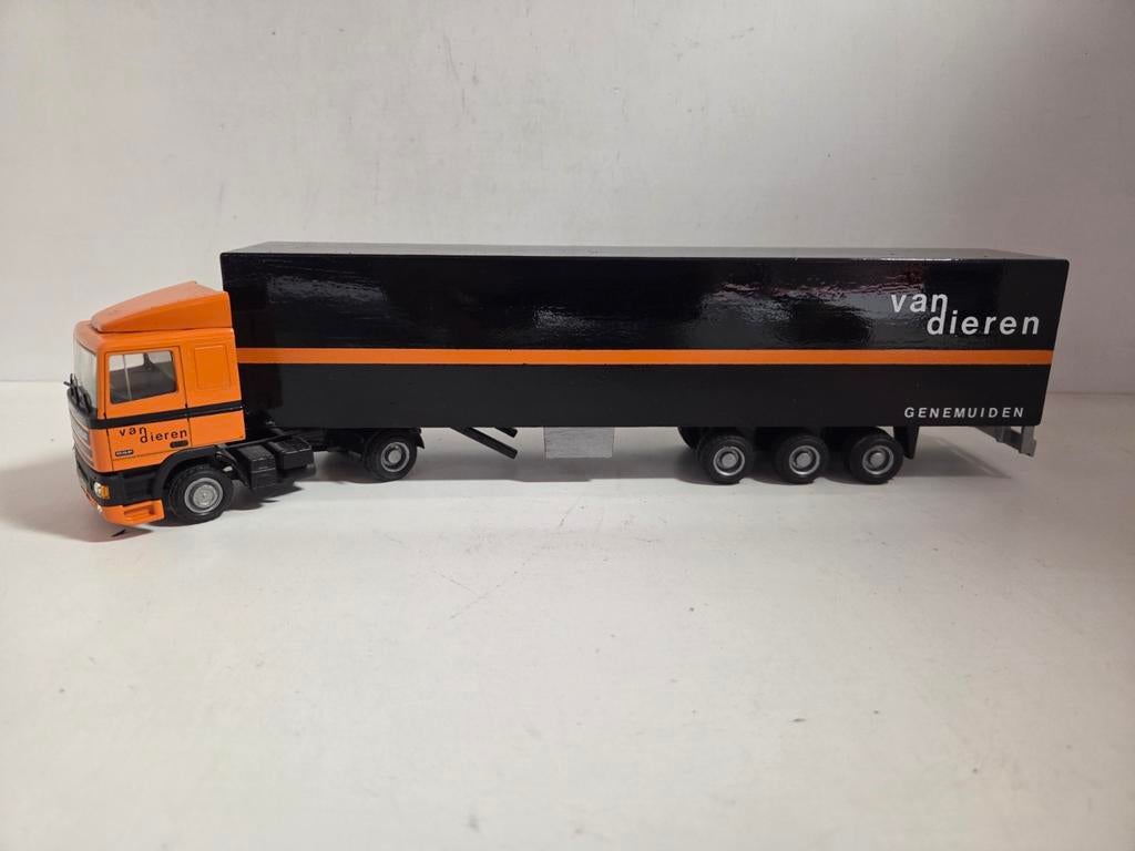Lion Toys DAF 95 van Dieren Genemuiden code 3 1:50, ., Ophalen of Verzenden, Zo goed als nieuw, .