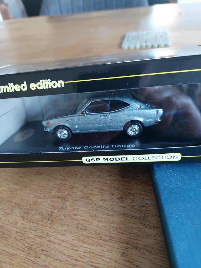 MODELAUTO 1-43 TOYOTA COROLLA KE35 HARDTOP COUPE GRIJS, Ophalen of Verzenden, Zo goed als nieuw, Auto, Overige merken