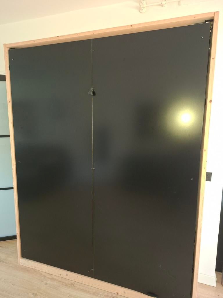 opklapbed - ruimtebesparend en comfortabel, Ophalen, Modern en functioneel, Gebruikt, Zwart