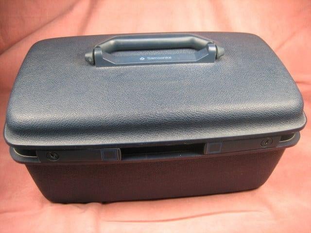 Samsonite Beautycase Blauw Nieuw uit 1969, Met slot, Nieuw, Hardcase, Verzenden