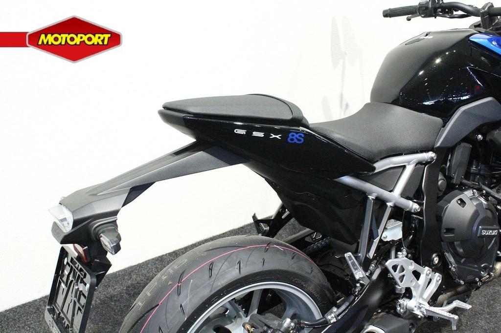 Suzuki GSX GSX-8S, Bedrijf, Naked bike