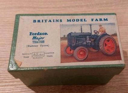 Britains fordson e27n blauwe reiger, Hobby en Vrije tijd, Modelauto's | 1:32, Zo goed als nieuw, Tractor of Landbouw, Britains