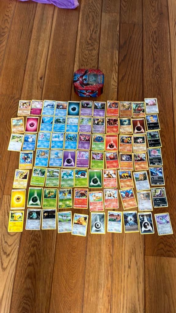 Oude pokemon kaarten, Hobby en Vrije tijd, Verzamelkaartspellen | Yu-gi-Oh!, Ophalen of Verzenden, Zo goed als nieuw, Meerdere kaarten