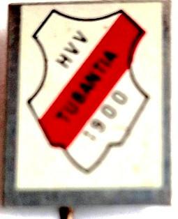 vv Tubantia-clubspeld (oud) vierkant klein model, Verzamelen, Verzenden, Zo goed als nieuw, Sport, Speldje of Pin