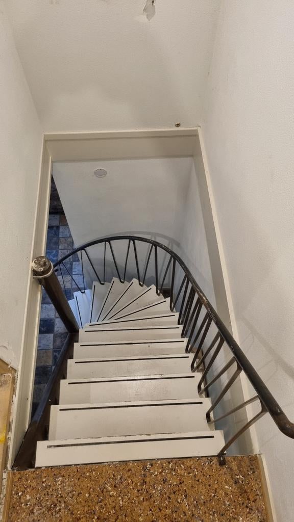 Spiltrap met metalen leuning, Ophalen, Gebruikt, 2 tot 4 meter