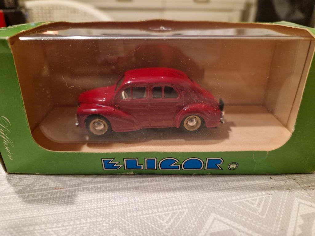 Eligor Renault 4cv berline 1954, Hobby en Vrije tijd, Modelauto's | 1:43, Ophalen of Verzenden, Zo goed als nieuw, Auto, Overige merken