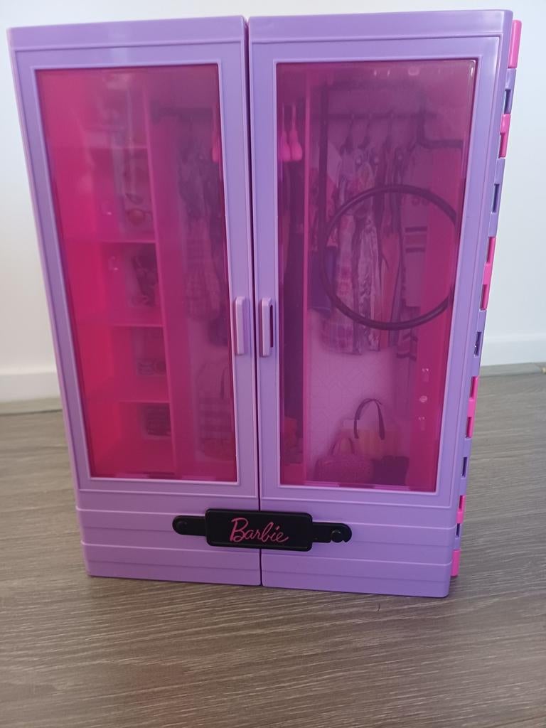 Barbie kleding kast met hangers, Ophalen, Toebehoren