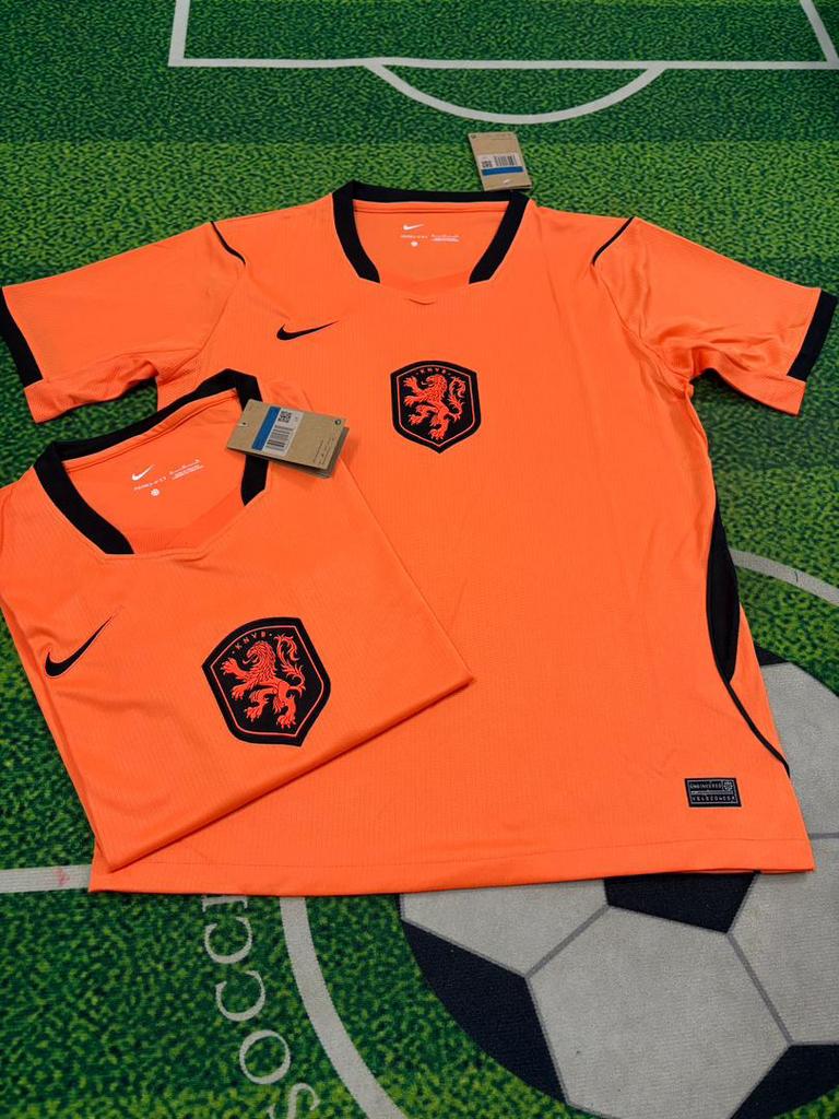 Nederlands elftal NIEUW wk26 shirt!, Kinderen en Baby's, Kinderkleding | Maat 128, Ophalen of Verzenden, Zo goed als nieuw, Jongen of Meisje