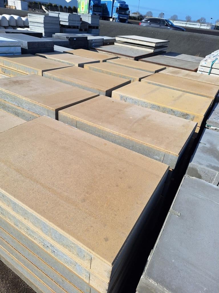 Betonplaten nieuw.  80x1,20. Zandkleur. Schoonheidsfoutjes., Tuin en Terras, Tegels en Klinkers, Ophalen of Verzenden, Nieuw, Beton