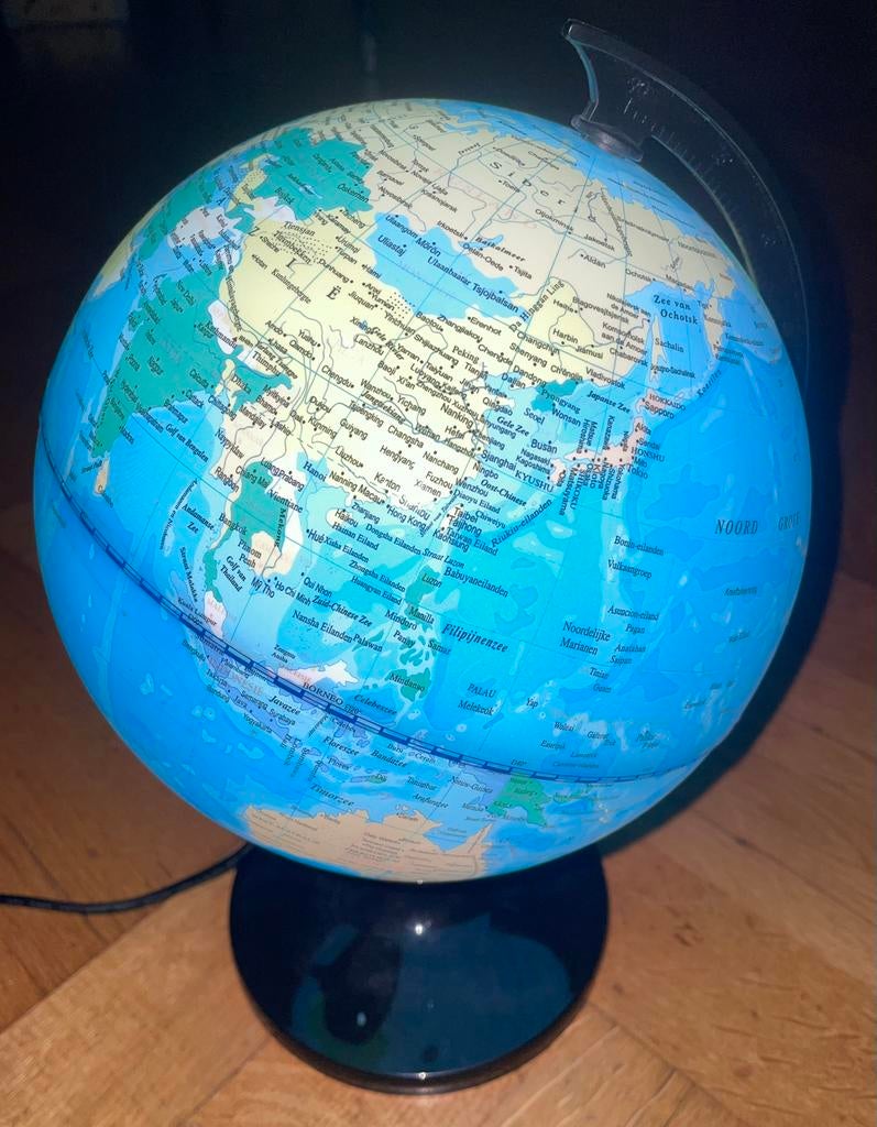 Lichtgevende verlichtte wereldbol globe lamp 20cm plastic 10, Ophalen of Verzenden, Zo goed als nieuw