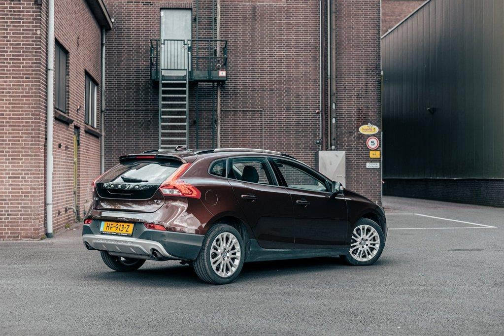 Volvo V40 Cross Country 2.0 T3 Momentum | Unieke kleur | Net, Auto's, Volvo, Voorwielaandrijving, Stof, Gebruikt, Euro 6