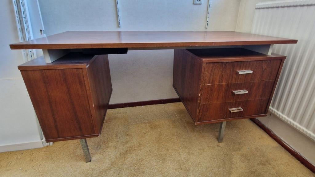 Vintage Bureau, Ophalen