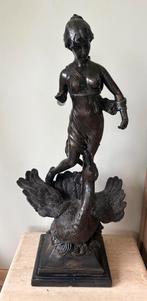 Bronzen beeld van een vrouw met zwaan - A. Moreau, Ophalen