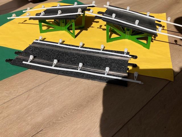 Aparte brug constructie voor de Scalextric Classic racebaan, Overige merken, Ophalen of Verzenden, Elektrisch, Racebaan