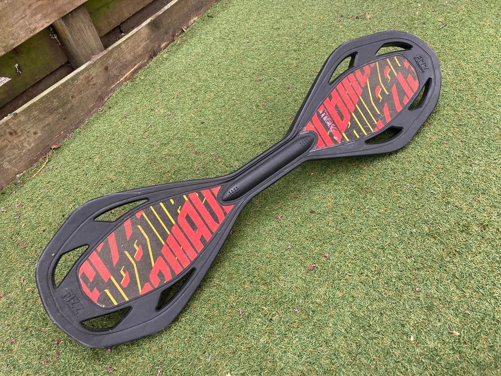 Waveboard Fizz 73cm lang rood zwart, Sport en Fitness, Skateboarden, Ophalen of Verzenden, Gebruikt, Waveboard