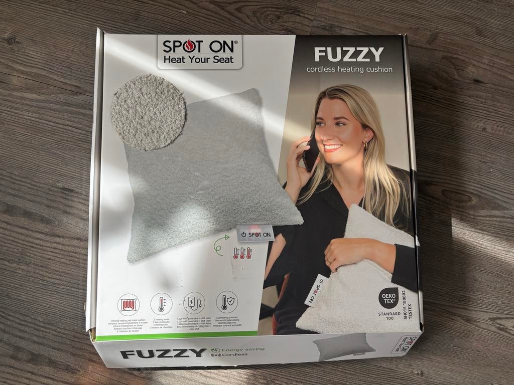 Nieuw:Infrarood Warmtekussen Bouclé Offwhite 40x40 Oplaadbaa, Ophalen of Verzenden, Nieuw, Wit, Vierkant