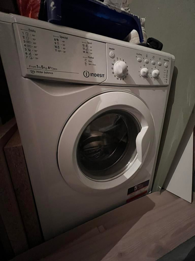 Wasmachine, Witgoed en Apparatuur, Ophalen, Zo goed als nieuw, 1200 tot 1600 toeren, Minder dan 85 cm