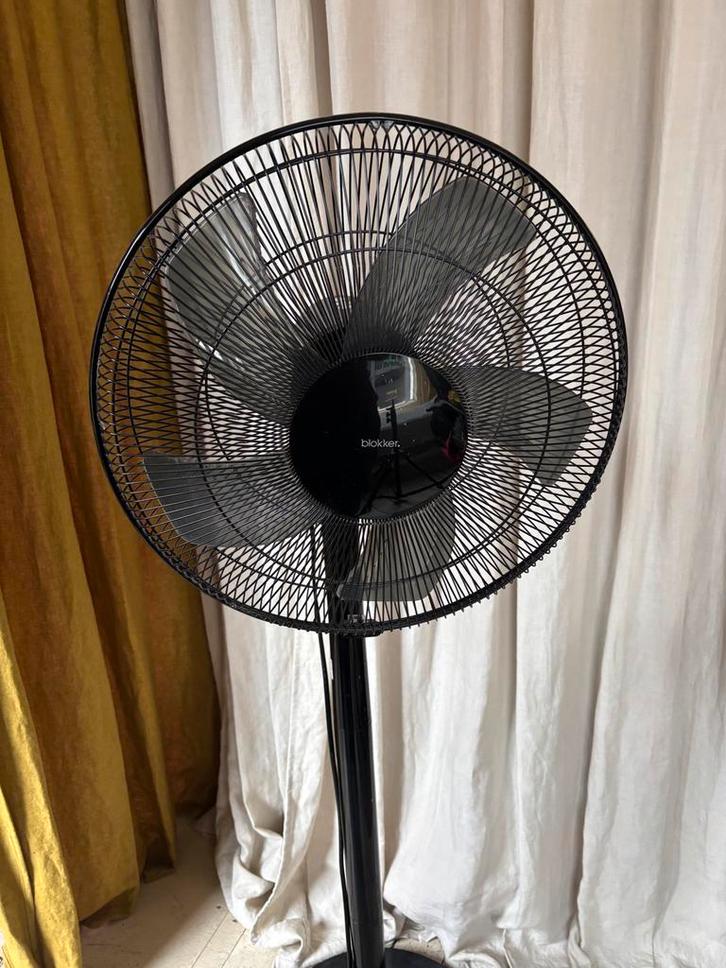 Blokker Statiefventilator - Zwart, Witgoed en Apparatuur, Ventilatoren, Gebruikt, Statiefventilator, Ophalen of Verzenden