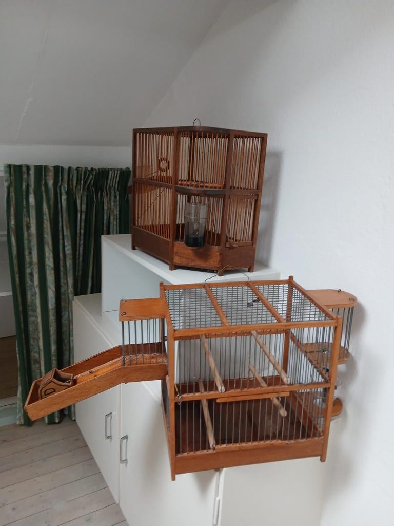 Twee putterkooien, Dieren en Toebehoren, Ophalen, Gebruikt, Hout, Vogelkooi